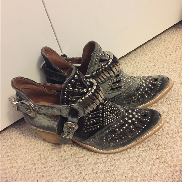 jeffrey campbell calhoun ankle boot